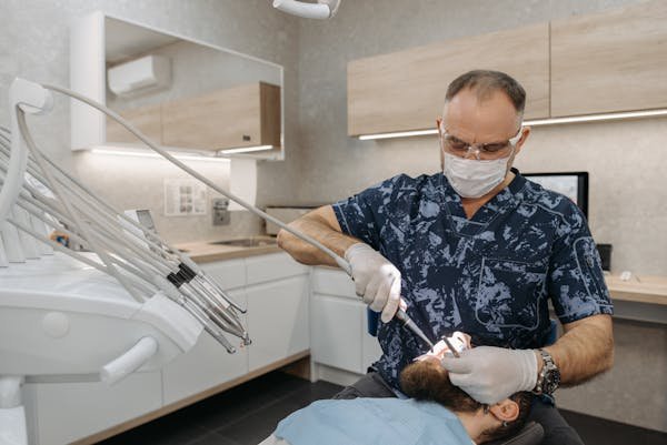 Dentiste à genève : des soins adaptés pour toute la famille